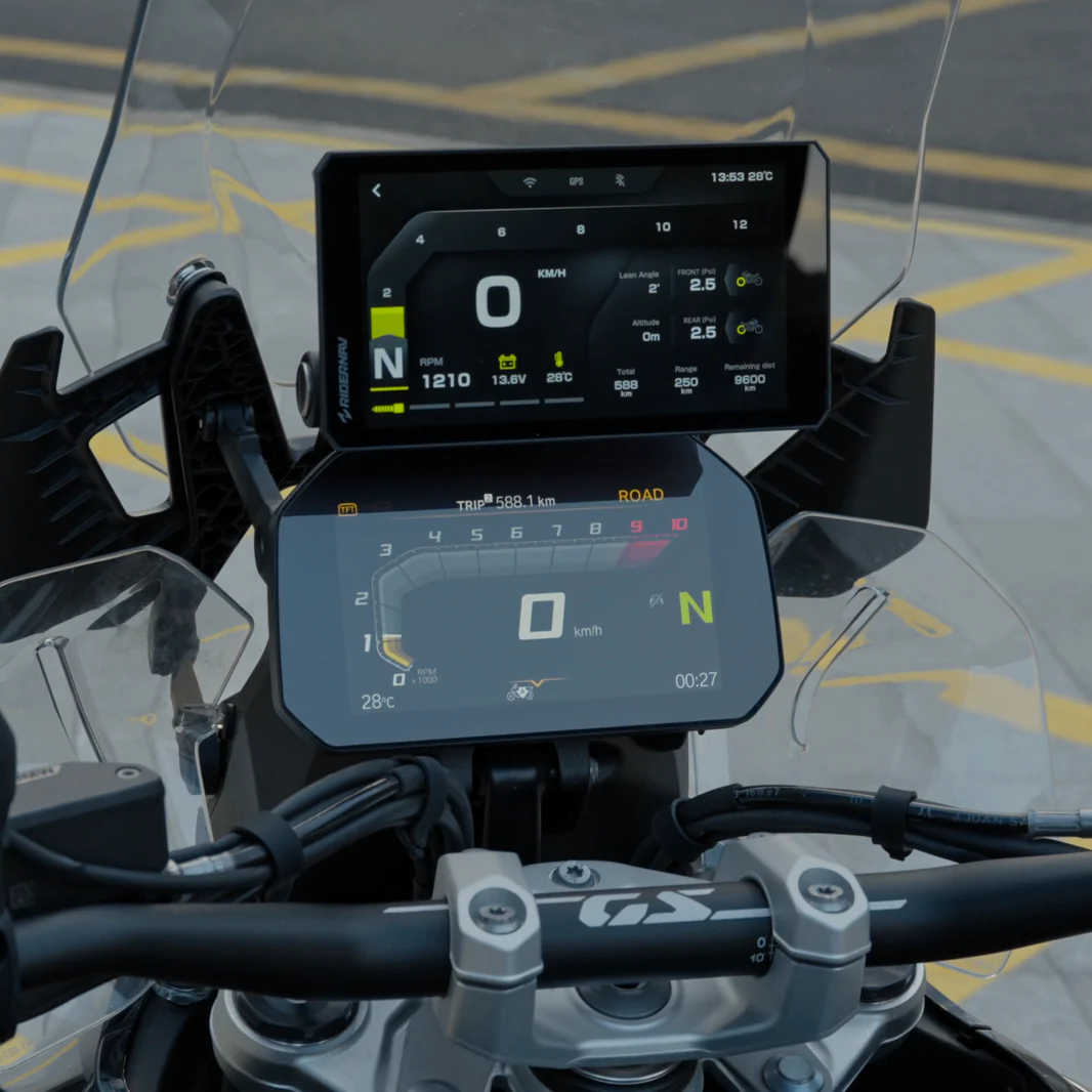RiderNav R7M Motorcycle Display Review